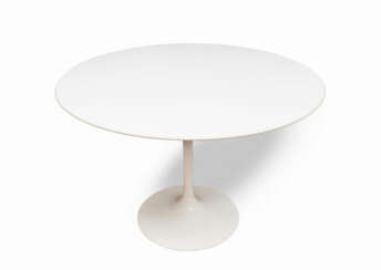 Eero Saarinen, Esstisch "Pedestal"