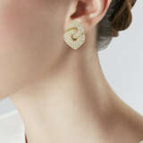 BULGARI DIAMOND AND GOLD 'DOPPIO CUORE' EARRINGS - photo 2