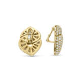BULGARI DIAMOND AND GOLD 'DOPPIO CUORE' EARRINGS - photo 3