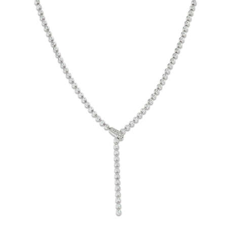 CARTIER DIAMOND AND WHITE GOLD 'DRAPERIE DE DÉCOLLETÉ' NECKLACE - Foto 3