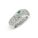CARTIER EMERALD AND DIAMOND 'PANTHÈRE' RING - photo 1