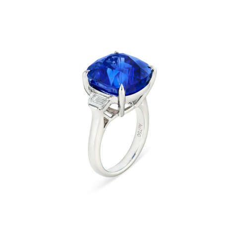 SAPPHIRE AND DIAMOND RING - Foto 1