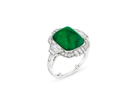 ART DECO EMERALD AND DIAMOND RING - photo 1