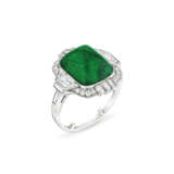 ART DECO EMERALD AND DIAMOND RING - photo 1