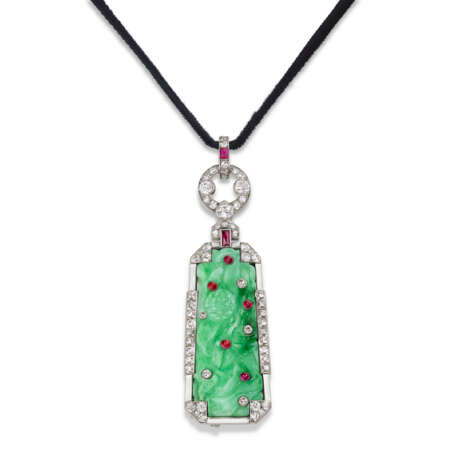 ART DECO CARVED JADE, DIAMOND AND RUBY LORGNETTE PENDANT - фото 1