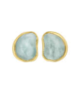 SUZANNE BELPERRON AQUAMARINE AND GOLD 'PÉPITE' EARRINGS