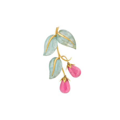 SUZANNE BELPERRON AQUAMARINE AND TOURMALINE 'LEAVES AND BERRIES' BROOCH - photo 1
