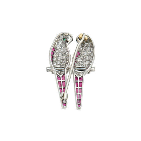 ART DECO MULTI-GEM AND DIAMOND LOVEBIRD BROOCH - Foto 3