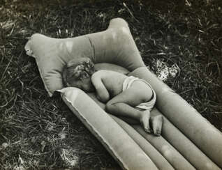 Robert Doisneau. Child Sleeping