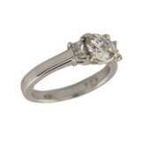 750 gold ring in Art Deco style with three diamonds. Diamonds 20th century - photo 2