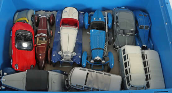 28 Modellautos mit Franklin Mint, Maiesto, Solida … - photo 2