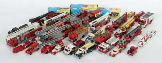 30 Feuerwehr Modelle vorw. 1980-1990er Jahre, meis… - photo 1