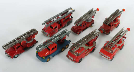 7 Feuerwehr-Leiterwagen 1960-70er Jahre, 1x GÖSO, … - Foto 1