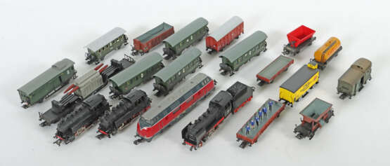 Konvolut Eisenbahn Märklin, Spur H0 mit 3x Dampflo… - photo 1
