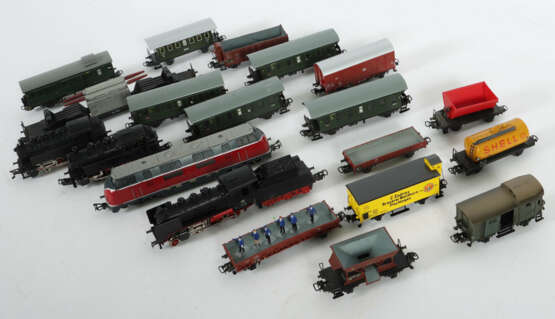 Konvolut Eisenbahn Märklin, Spur H0 mit 3x Dampflo… - photo 2