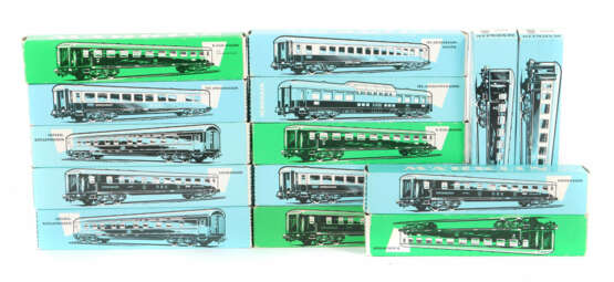 12 Personenwagen Märklin, Spur H0, BZ ca. Mitte/En… - Foto 1