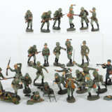 Konvolut Soldaten Elastolin, Masse bemalt, ca. 29 … - photo 1