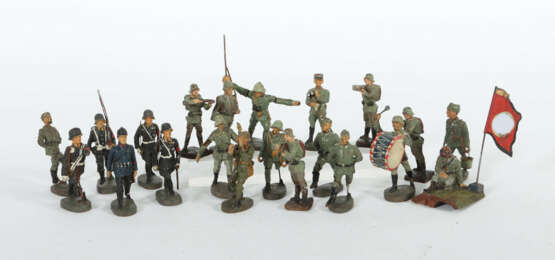 Konvolut Soldaten Elastolin, Masse bemalt, 16 Wehr… - photo 1