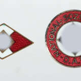 2 Emaille-Abzeichen HJ-Raute und NSDAP-Parteiabzei… - photo 1