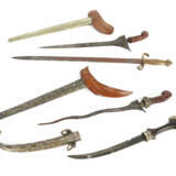 Drei Dolche und ein Seitengewehr 20. Jh., 1x marok… - photo 1