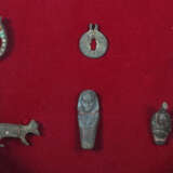 13 Antiken im Diorama Ägypten, Bronze, Ausgrabunge… - Foto 3