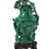 Deckelziervase China, Mitte 20. Jh., Malachit, ges… - photo 1
