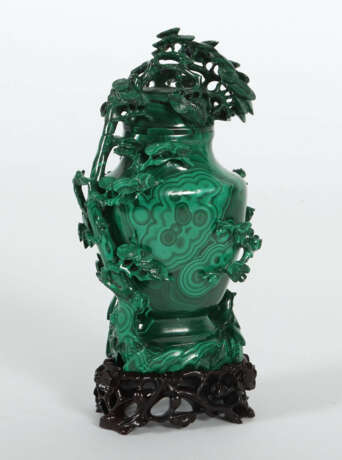 Deckelziervase China, Mitte 20. Jh., Malachit, ges… - photo 2