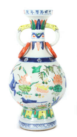 Henkelvase China, 20. Jahrhundert, Porzellan mit u… - фото 2