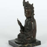 Bodhisattva Guanyin China, 18./19. Jh., Bronze, du… - photo 2