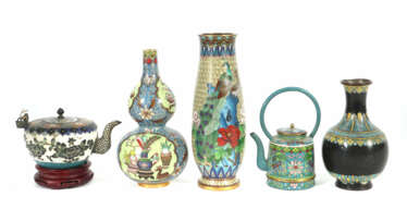 Konvolut von 5 Emailleobjekten China, um 1900 bis …