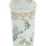 Wandvase China, Anfang 20. Jh., Porzellan, abgefla… - фото 1
