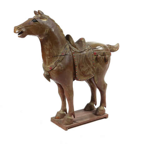 Pferdefigur 20. Jh., in der Art eines gesattelten … - photo 1