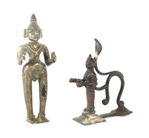 Krishna und Tempelfigur Indien, 18./19. Jh., Bronz… - photo 1
