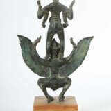 Vishnu auf Garuda Indien, 19. Jh., Bronze, vollpla… - photo 2