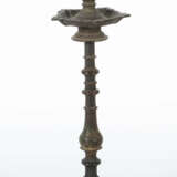 Große Öllampe Indien, 19./20. Jh., Bronze, Schalen… - photo 2