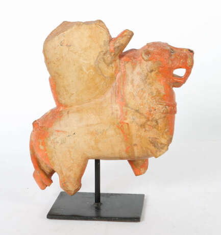 Fragment Wohl Indien, roter Stein, polychrom bemal… - photo 2