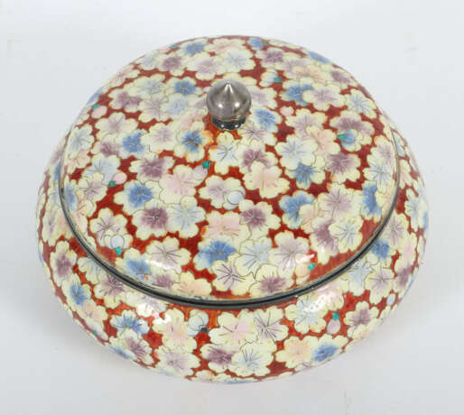Deckeldose Korea, 20. Jh., Silber 98%, ca. 530 g, … - photo 2