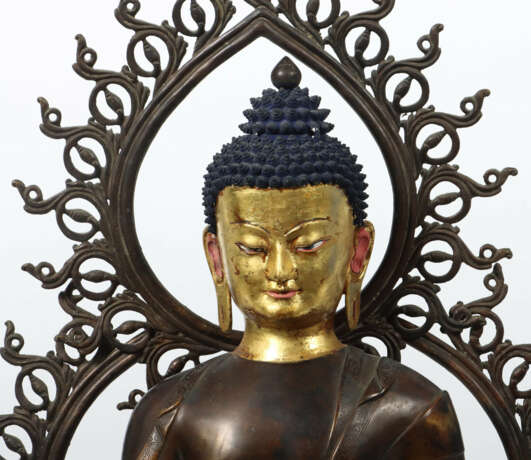 Buddha Shakyamuni Tibet, 19. Jh., Bronze, zweiteil… - photo 2