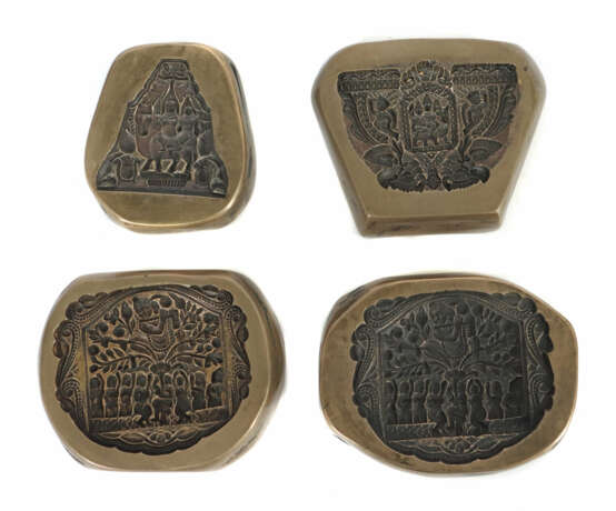4 Gussmodelle Wohl Nepal, 20. Jh., massive Bronze,… - фото 1