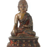 Kleiner Buddha Himalayaregion, 18./19. Jh., Bronze… - Foto 1