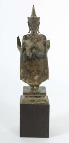Stehender Buddha Thailand, 20. Jh., Bronze, auf Ho… - photo 2