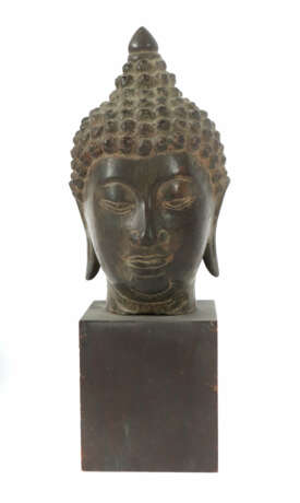Buddhakopf Thailand, 19. Jh., dickwandige Bronze a… - photo 1