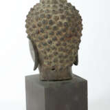 Buddhakopf Thailand, 19. Jh., dickwandige Bronze a… - photo 3
