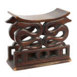 Hocker mit Schlangenstützen wohl Ghana, Holz, zwei… - photo 1
