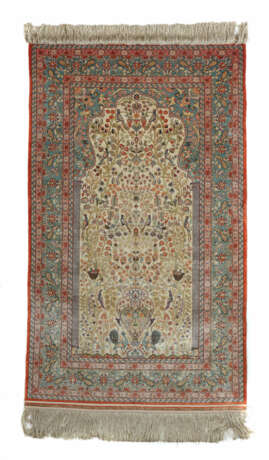 Seidenteppich mit Säulennische wohl Istanbul, Ende… - photo 1