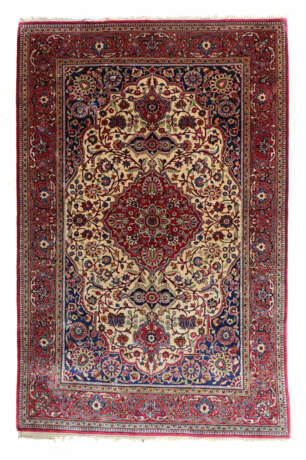 Seiden-Kashan Medaillonteppich Zentralpersien, um … - photo 1