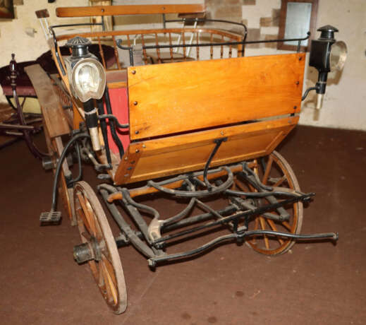 Chaise mit Knecht- und Magdbank um 1890, Pferdekut… - photo 2