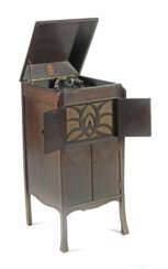 Odeon-Schrankgrammophon Berlin, 1920er Jahre, Pfei…