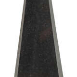 Obelisk polierter, schwarzer Stein als 6-seitige S… - photo 1