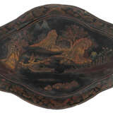 Großes Lacktablett mit Chinoiserie um 1900, von ov… - фото 1